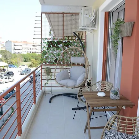 Valia's Center Apartment *