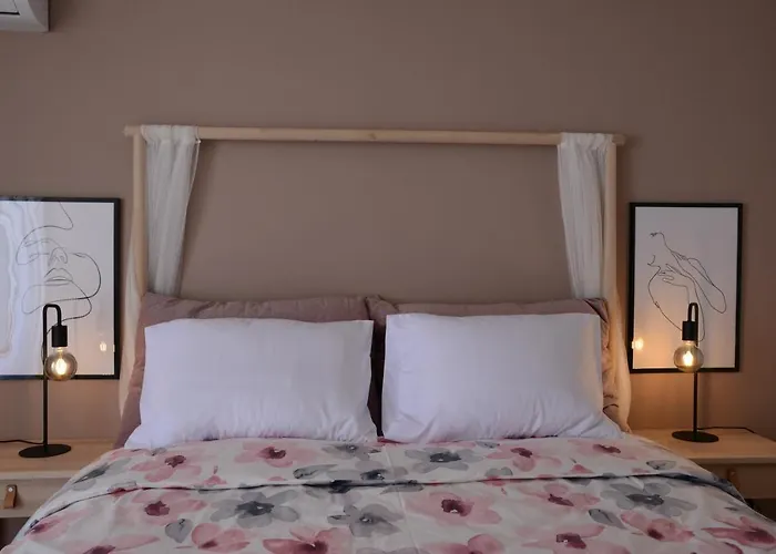 Апартаменты Valia's Center